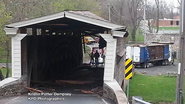 tractor-trailer ran into a one-lane bridge