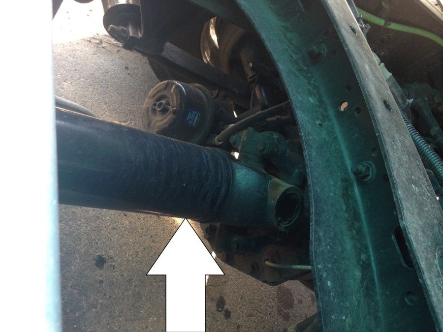 truck driver's pretrip inspection drive shaft