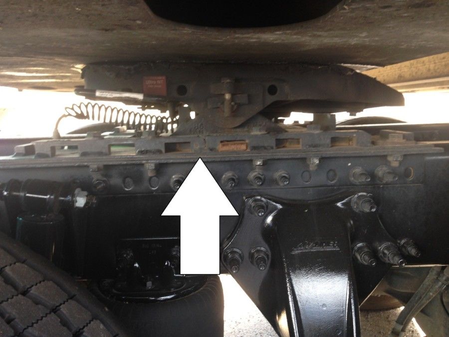 truck driver's pretrip inspection 5th wheel platform