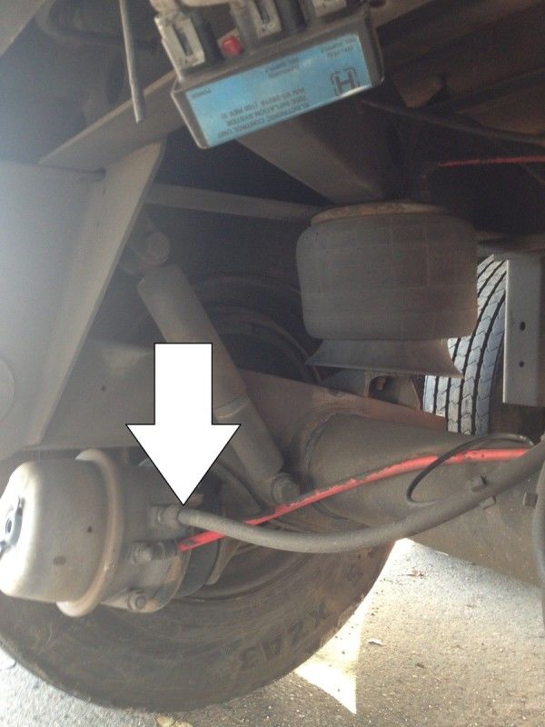 truck driver pretrip inspection brake hose