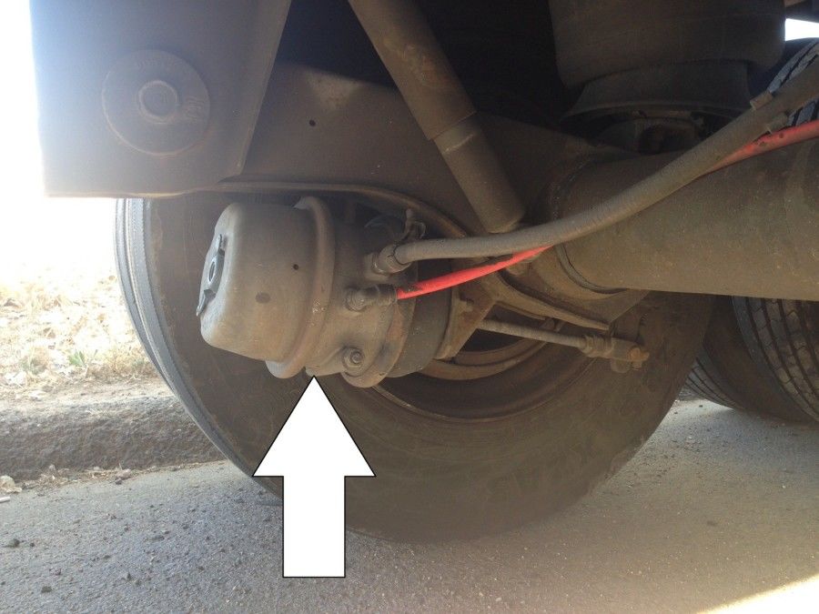 truck driver pretrip inspection brake chamber